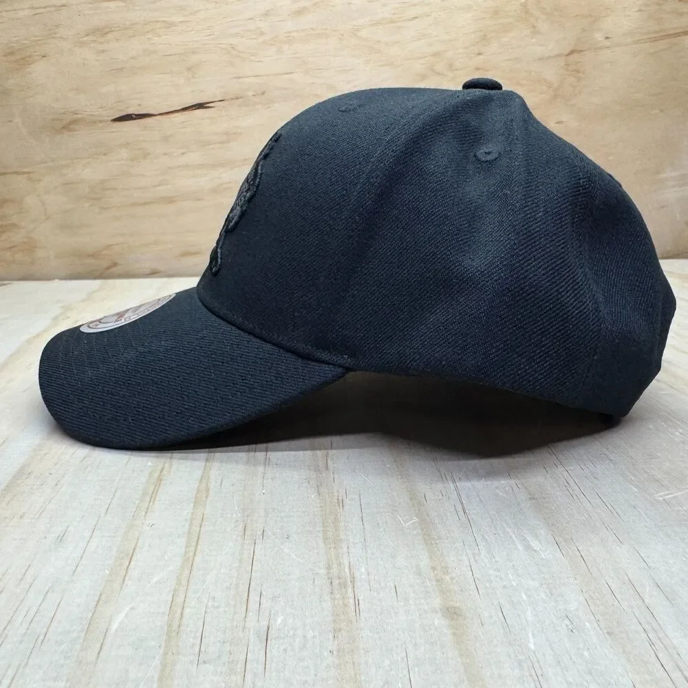 Mitchell & Ness new st